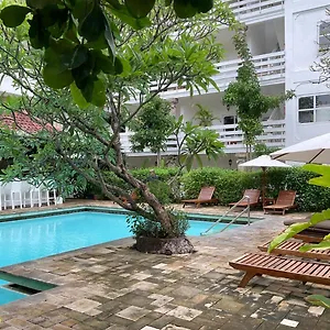 Sari Bunga Legian